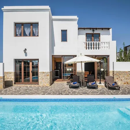 Maria Villa